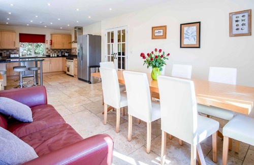 Nantgarw House | The Barn - 4 Bedroom - Tyn-Y-Coed Farm - Cardiff