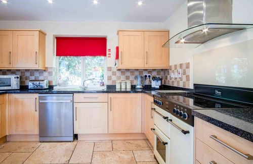 Nantgarw House | The Barn - 4 Bedroom - Tyn-Y-Coed Farm - Cardiff
