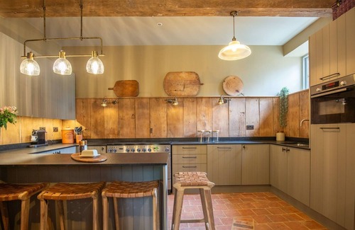 Priors Marston Cottage | The Barns at Holy Well, Southam, sleeps 10 guests in 5 bedrooms
