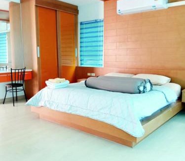 Ban Bang Saen Apartment | The Beach Bangsaen Condo 327-27