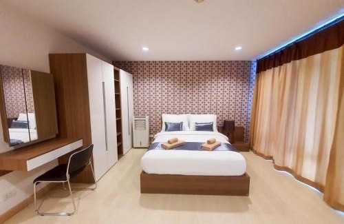 Ban Bang Saen Apartment | The Beach Bangsaen Condo 327-23