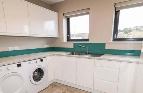 Gortahork Cottage | THE BEACHHOUSE, pet friendly in Gortahork, County Donegal