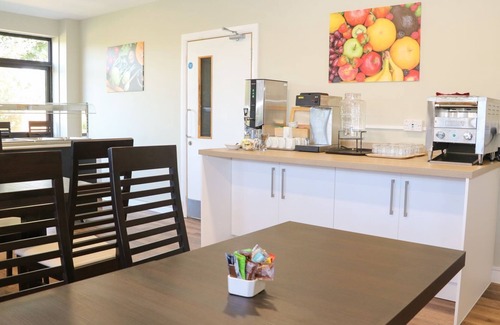Littlehampton Cottage | THE BEACON AT MARINE COURT, family friendly in Littlehampton