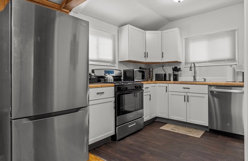 Glasgo House | The Bear Lake Lodge Getaway 15-20 mins to casino