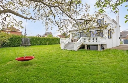 Kortenberg Villa | The Beautiful White House