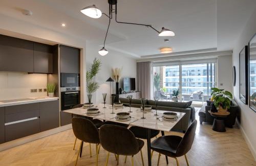 Grand Canal Dock Apartment | The Benson Two by Dublin At Home
