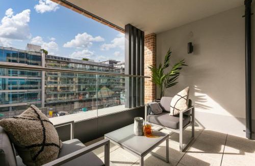 Grand Canal Dock Apartment | The Benson Two by Dublin At Home