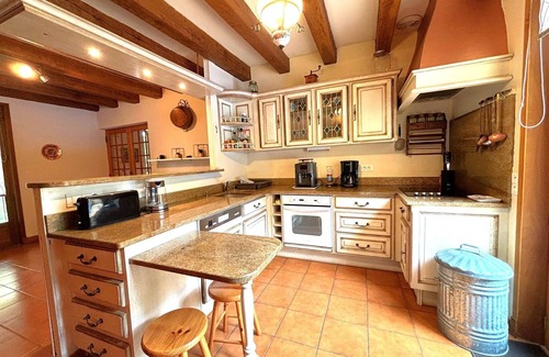 Saint-Cyprien House | The best place to holiday in all together in the Dordogne Golden Triangle