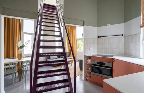 Antwerp Apartment | The Black Pants by SHWAY