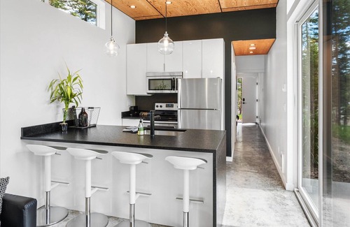 Lakeside Cabin | The Blackfoot at Stoner Creek Cabins