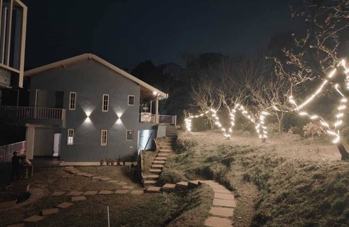 Kaul Villa | The Blissful Trails 3BR Home 2 in Satkhol by Homeyhuts