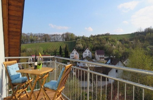 Pleisweiler Apartment | The blue house (Lilie apartment) with pool on the southern wine route