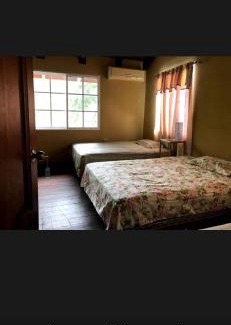 Omoa House | The Blue Dolphin casa