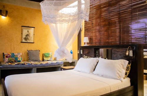 Lome Hotel | THE BLUE HOUSE LOMÉ