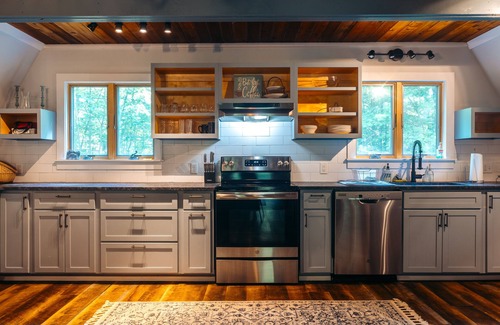 Jay Cabin | The Blue Jay A Frame