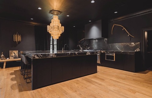 Dresden House | The Blue Veil Manor - World Famous Haunted House