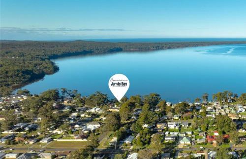 Erowal Bay House | The Boathouse on Naval by Experience Jervis Bay