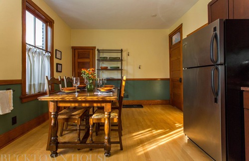 Bucktown House | The Bucktown House - Heart of Bucktown/Wicker Park, 10 Min Uber to Downtown