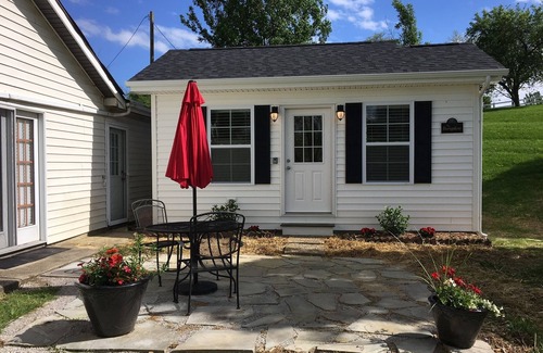 Crittenden Apartment | The Bungalow at Brianza Winery