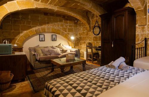 Tarxien House | The Burrow Guest House