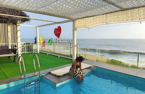 Vypin Villa | The Cabana - Luxurious Oceanfront villa in Kochi !