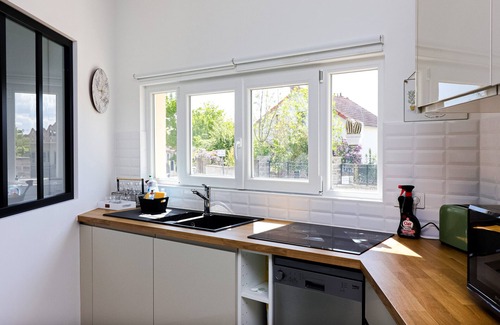 Chanteloup-les-Vignes Apartment | THE CAPTAIN'S LAIR