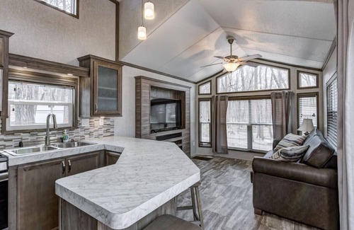 Brill House | The Cardinal at Lincolnwood Resort