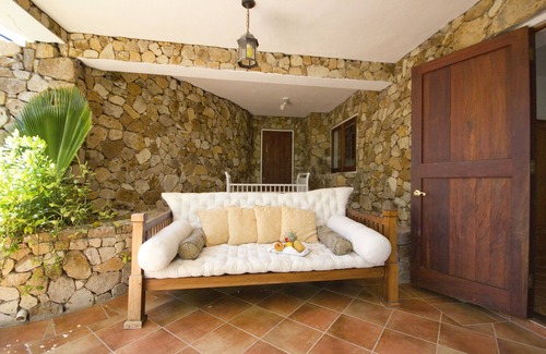 Falmouth Harbour Villa | The Carib House 5 Bedrooms And Pool Close To Beach