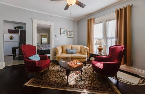 Des Moines House | The Carol Anne - Charming 2bd - 2ba Victorian Home Near Downtown!
