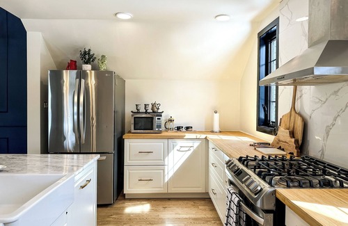 Unorganized Thunder Bay District House | The Carriage House