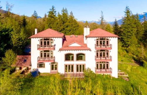 Sedro-Woolley House | The Casa Grande - Weddings & Gatherings