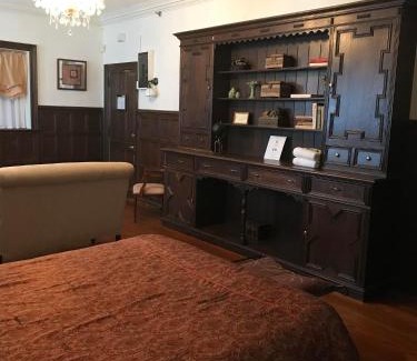 Ringwood Bed & Breakfast | The Castle at Skylands Manor