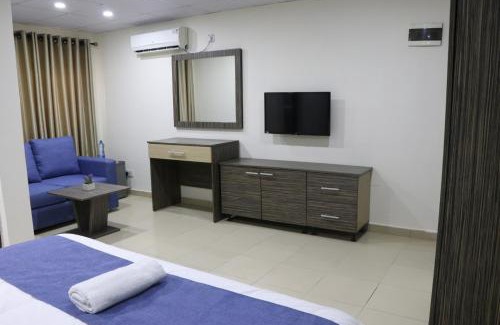 Lagos Bed & Breakfast | The Cate House