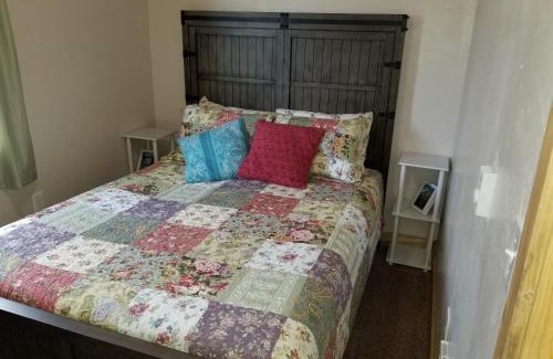 Blanding House | The Cedars Country Cottage, Solitude, Amazing Night Skies!