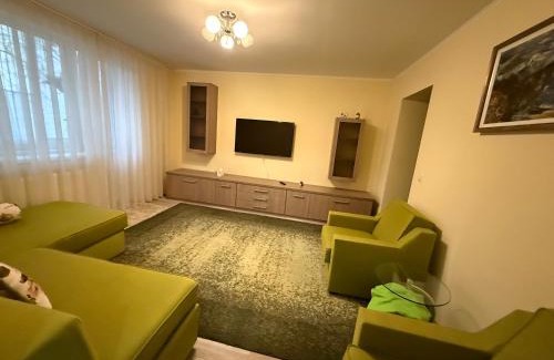 Satu Mare Apartment | The Chains Church Apartment