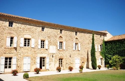 Thezan-des-Corbieres House | The charm of a bastide in private domain with large pool