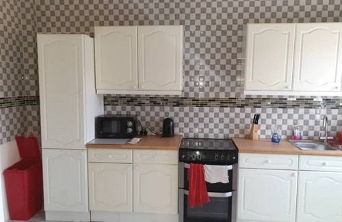 Sukuta House | The Charming Bristolian Holiday Home