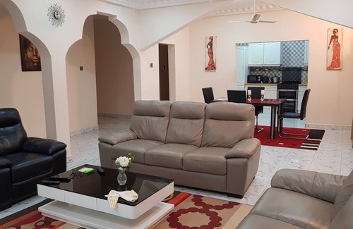 Sukuta House | The Charming Bristolian Holiday Home