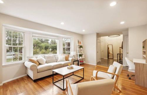 Cherry Hill House | The Chill Pad Deluxe in Cherry Hill