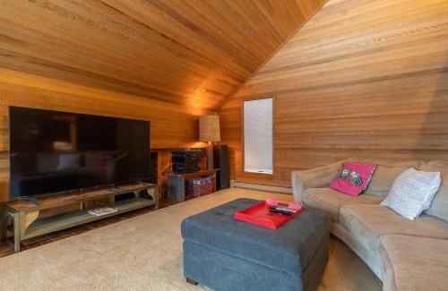 Fairbanks House | The Chuck Morgan Main House