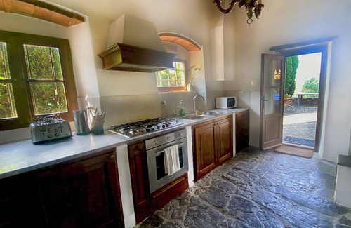 San Pietro in Bossolo House | The church house