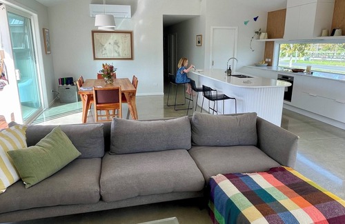 Matakana House | The Club House (with a spa pool)