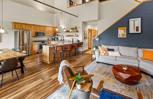 Government Camp House | THE CLYDE