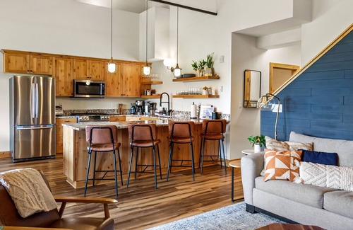 Government Camp House | THE CLYDE