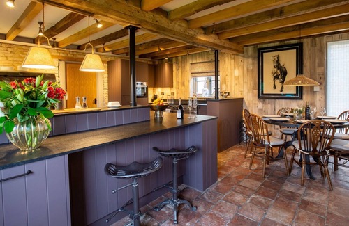 Priors Marston Cottage | The Coach House at Holy Well - sleeps 6 guests in 3 bedrooms