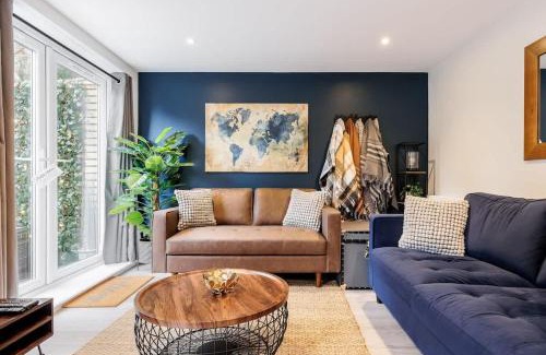 Corfe Apartment | The Coach House - Beautiful and Spacious Outside Decking