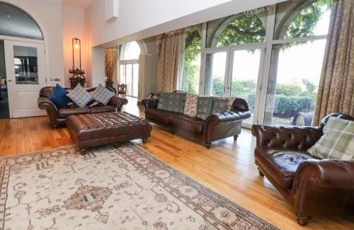 Saint Asaph House | The Colonnade