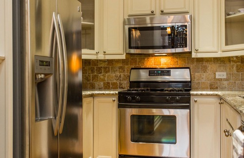 Old Town House | THE COMPOUND Large Exquisite House Private Yard 'Best Location' Well Appointed