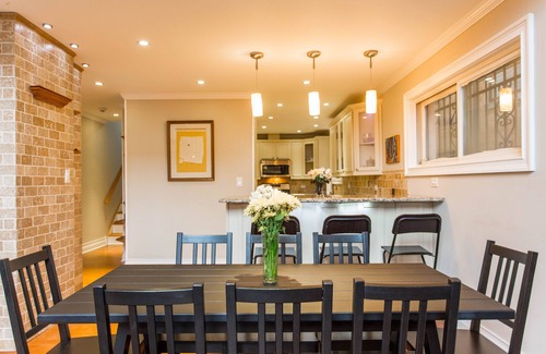 Old Town House | THE COMPOUND Large Exquisite House Private Yard 'Best Location' Well Appointed