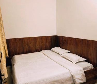 Dhikuli House | The Corbett Caves Inn